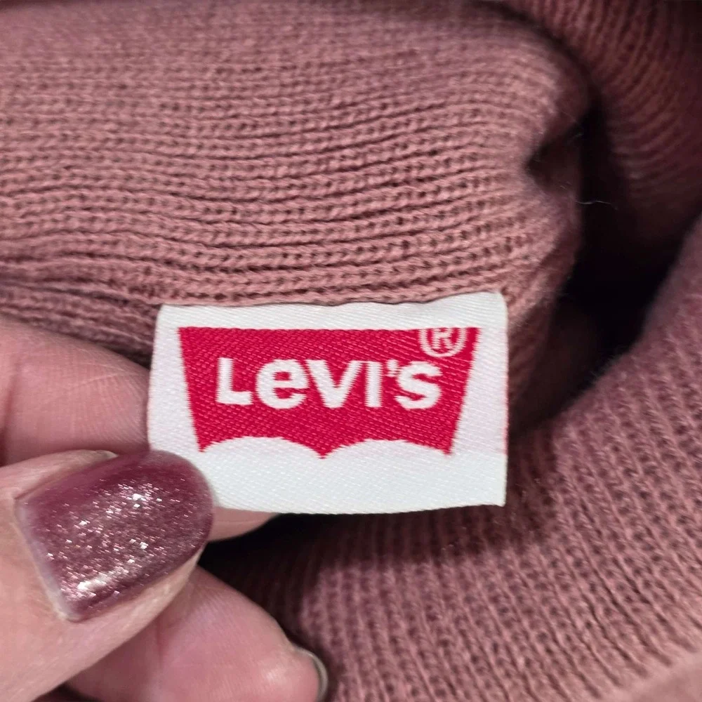 Levi's Beanie Hat Knit Acrylic Rose OS Unisex Winter Warm Cap‎ Outdoors Skater